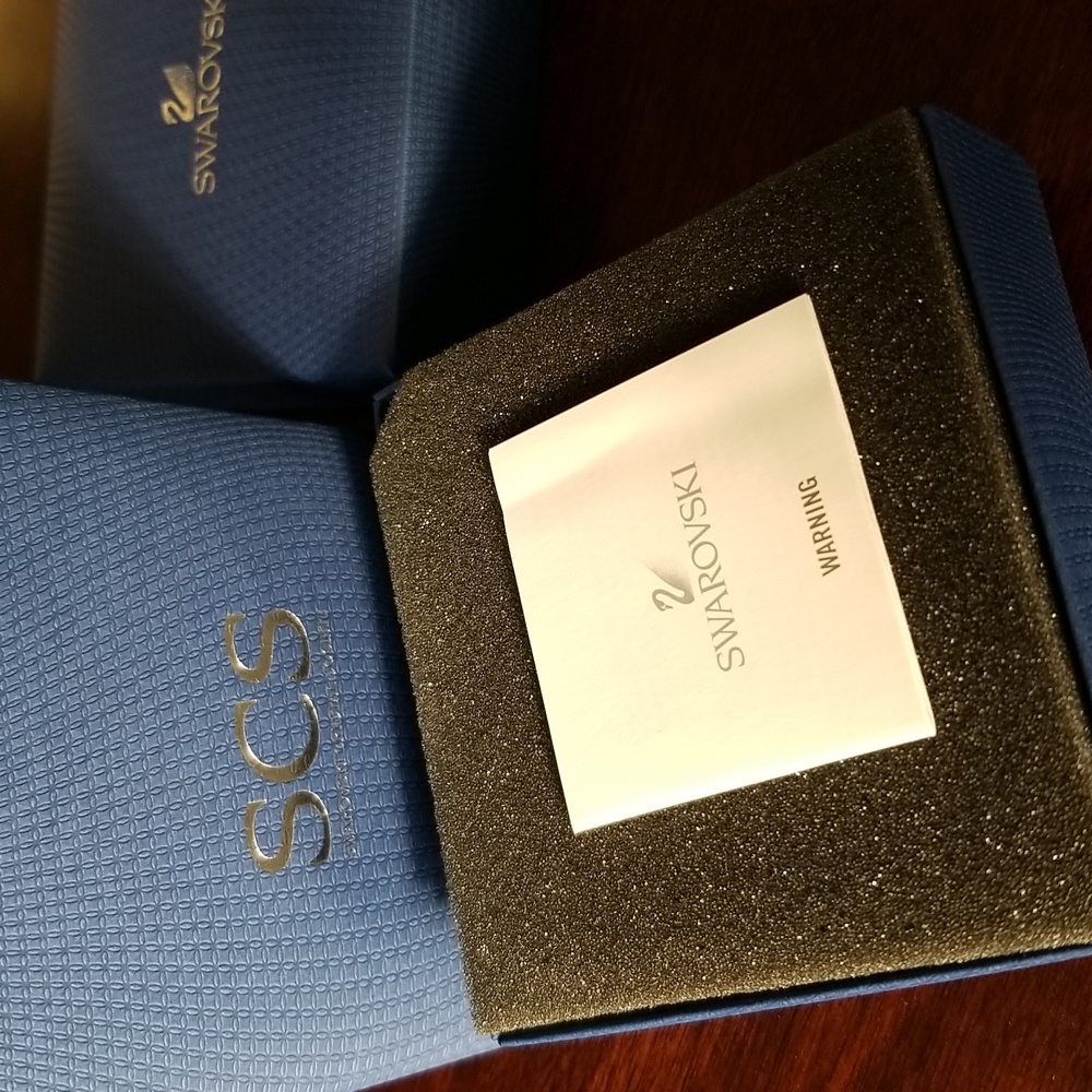 SCS Swarovski flower - Picture 7 of 7